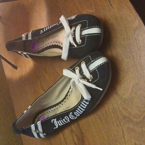 Y2k juicy couture flat.